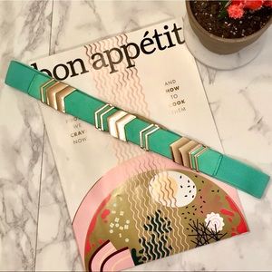 [ Modcloth ] Gold chevron belt